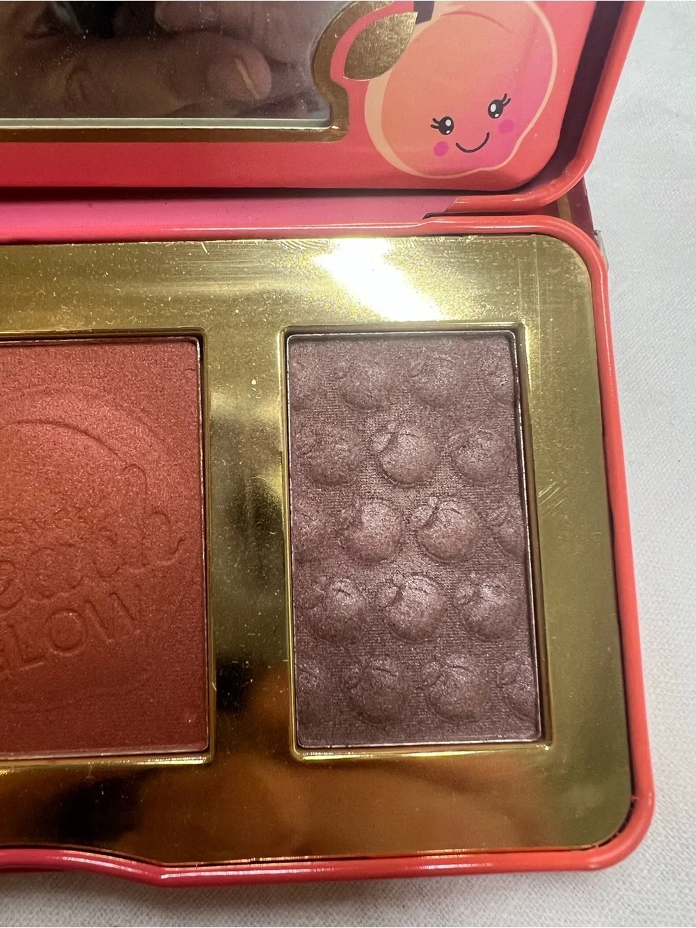Too Faced Sweet Peach Glow highlight Palette
